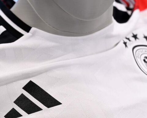 Klassieke strijd adidas en Nike loopt op voor EK voetbal
