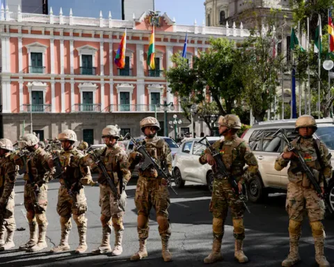 Militairen trekken zich terug na mislukte poging tot staatsgreep in Bolivia