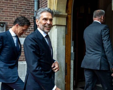 Premier Schoof moet binnen een maand weg uit Torentje vanwege brandgevaar