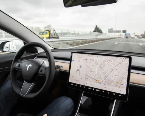 Tesla mikt op voorjaar 2025 om auto met zelfrijdende modus te lanceren