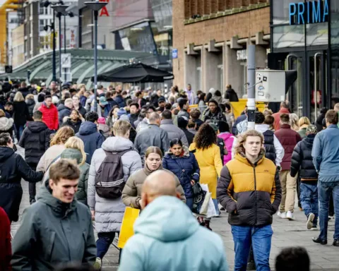 Personeelsgebrek en vol stroomnet zetten rem op economische groei in 2025