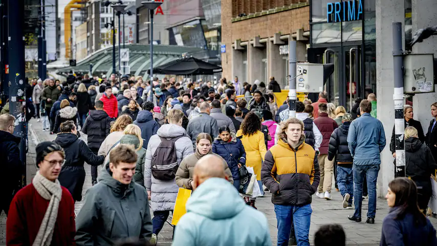 Personeelsgebrek en vol stroomnet zetten rem op economische groei in 2025