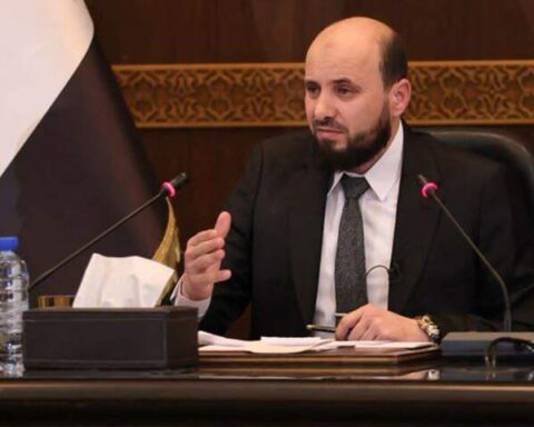 Syrische interimpremier roept gevluchte landgenoten op terug te keren