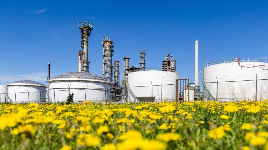 Kabinet helpt industrie met terugkeer fossiele subsidie, CO2-heffing blijft