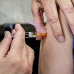 Zorgcoalitie slaat alarm: Nederland loopt achter in Europa met vaccinaties