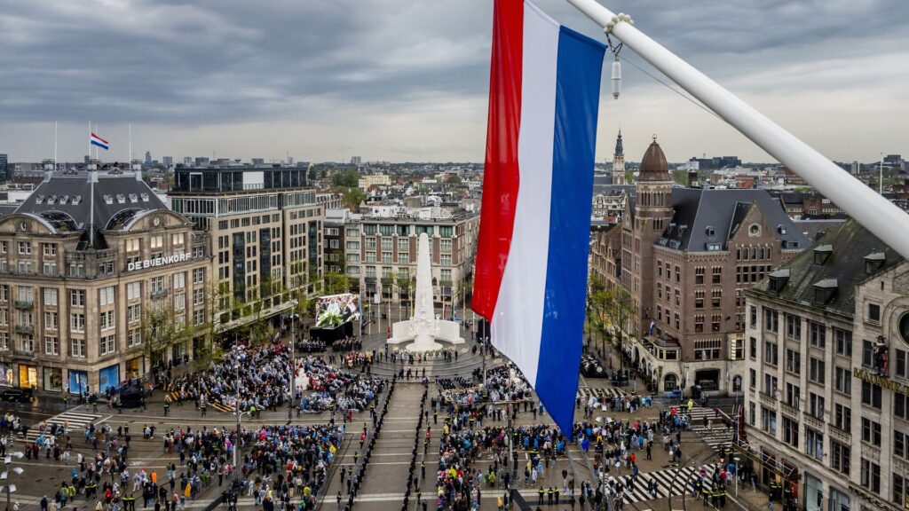 Alternatieve herdenking betwist maar 4 mei gaat voor velen niet per se over Nederland