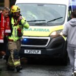 Auto rijdt in Liverpool in op feestende voetbalfans, man aangehouden