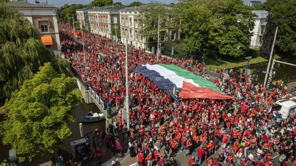 Massaal protest tegen Israël-standpunt kabinet, organisatie ziet 100.000 betogers