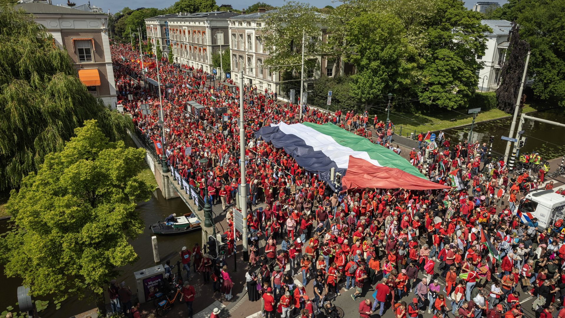 Massaal protest tegen Israël-standpunt kabinet, organisatie ziet 100.000 betogers