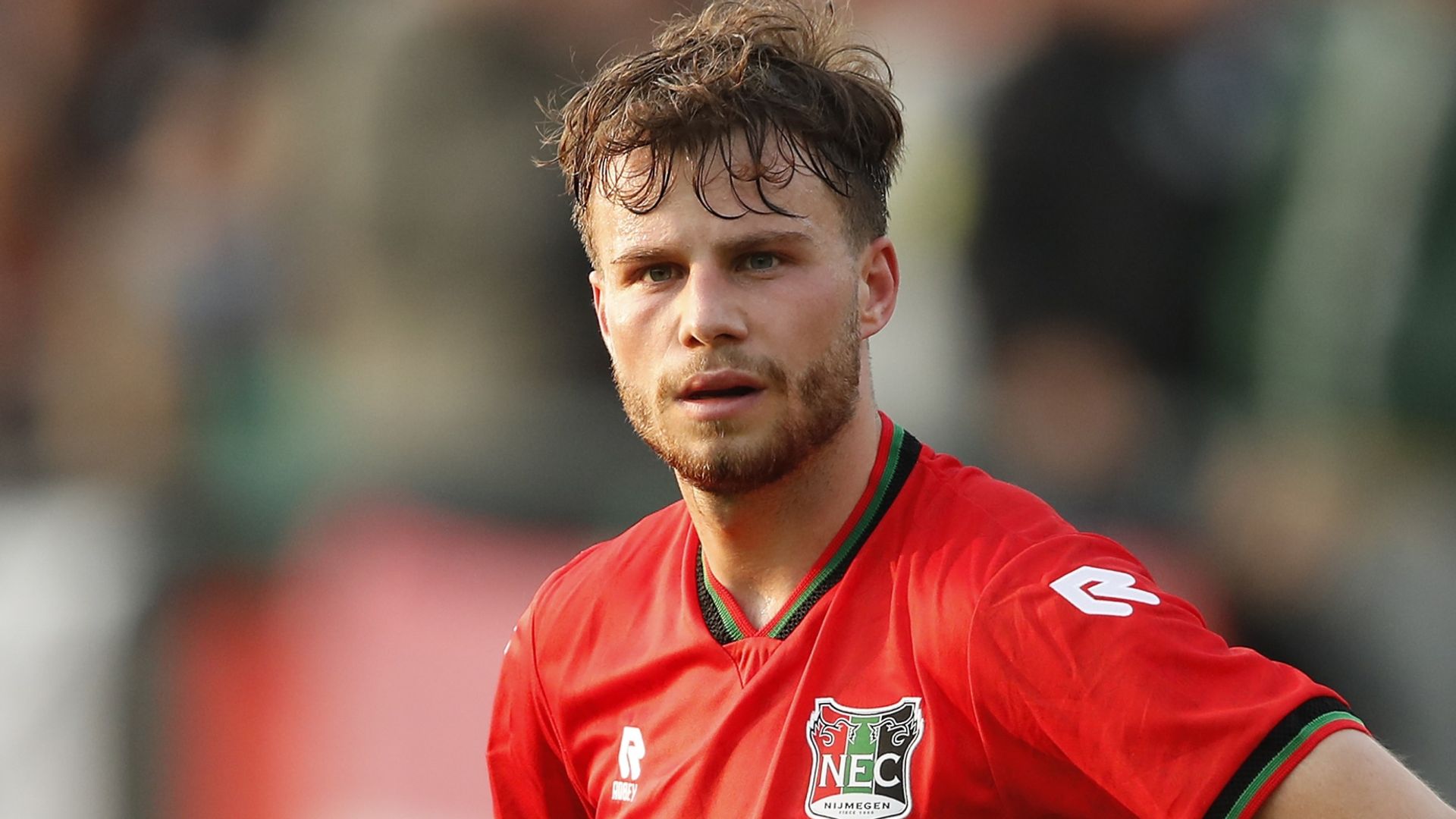 NEC-speler Proper ontslagen uit ziekenhuis, hersenschudding na botsing met teamgenoot