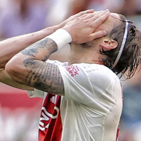 Ontluisterend Ajax gaat af tegen NEC en voelt opeens hete adem PSV in titelstrijd