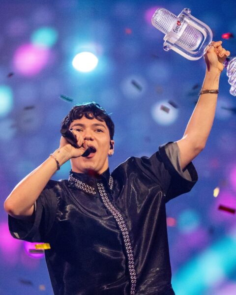 Oostenrijk wint het Eurovisie Songfestival met het nummer Wasted Love