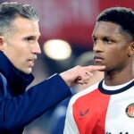 Read (18) mede dankzij speciale band met Van Persie zekerheid bij Feyenoord: 'Praten heel veel'
