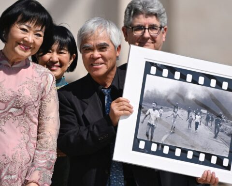 World Press Photo twijfelt over wie iconische Vietnamfoto maakte