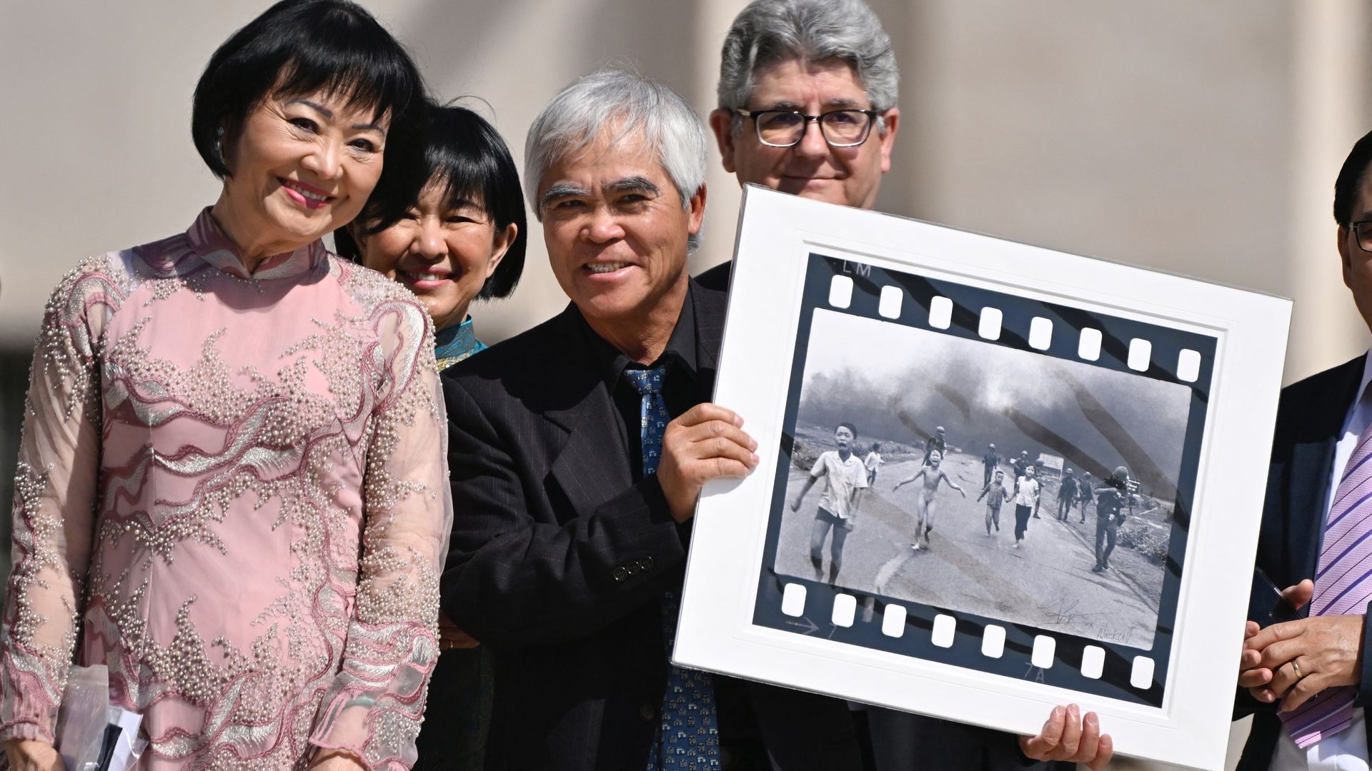 World Press Photo twijfelt over wie iconische Vietnamfoto maakte