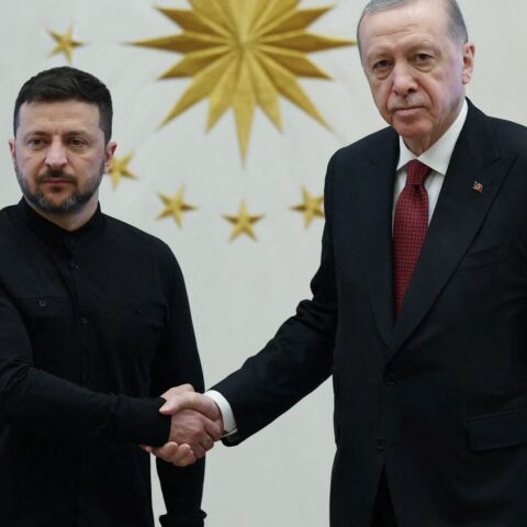 Zelensky hakt knoop door: Oekraïense delegatie gaat praten met Russische