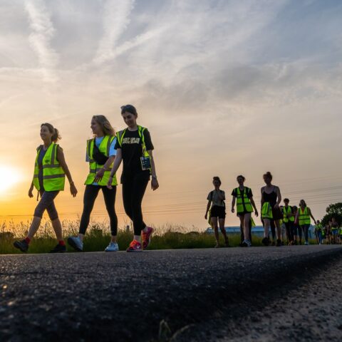 1,7 miljoen euro bij elkaar gewandeld voor vluchtelingen