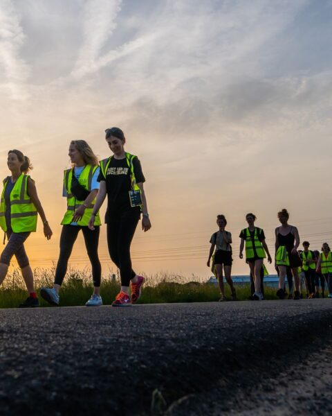 1,7 miljoen euro bij elkaar gewandeld voor vluchtelingen