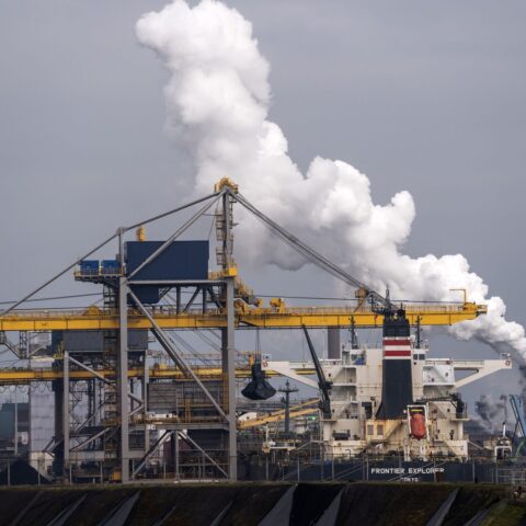 Geen CO2-heffing voor industrie, ook regeringspartijen toch tegen