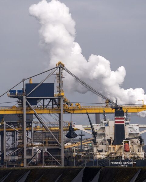 Geen CO2-heffing voor industrie, ook regeringspartijen toch tegen