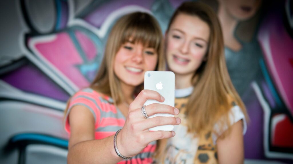Kabinetsadvies voor kinderen: na schermtijd even in de verte kijken en dan naar buiten