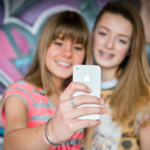 Kabinetsadvies voor kinderen: na schermtijd even in de verte kijken en dan naar buiten