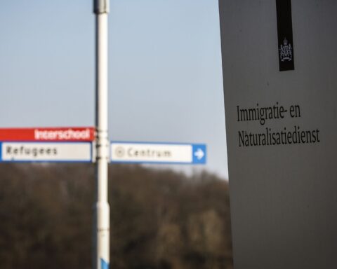 Kortere beslistermijn voor 18.250 asielaanvragen, IND vreest dwangsommen