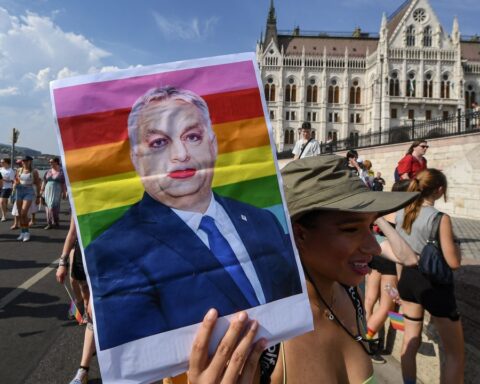 Lhbti+-parade in Boedapest verandert in massaal protest tegen Orbáns beleid