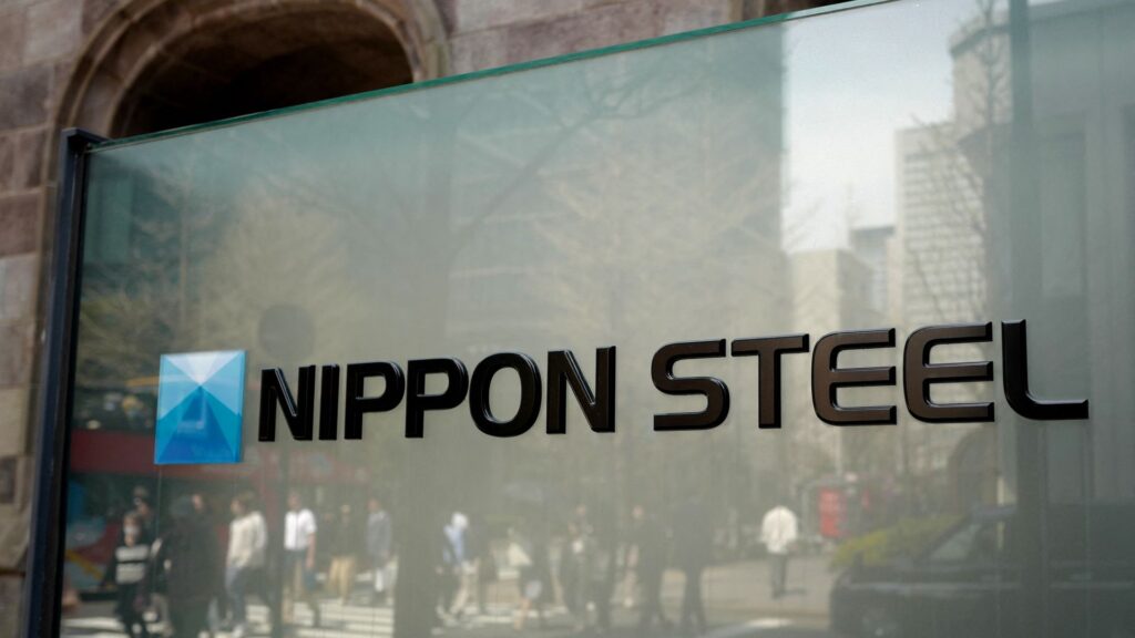 Nippon Steel mag US Steel toch overnemen, maar Trump krijgt ‘gouden aandeel’