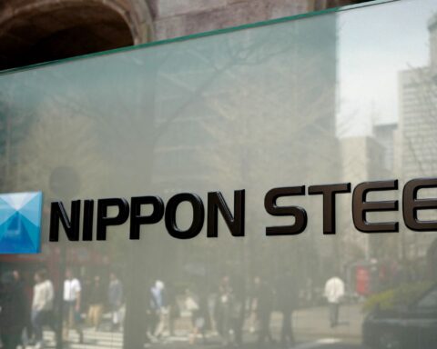 Nippon Steel mag US Steel toch overnemen, maar Trump krijgt ‘gouden aandeel’