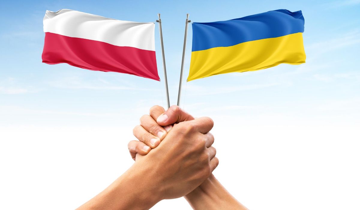 Polen blijft bondgenoot van Oekraïne ondanks politieke wissel: Síkorski benadrukt EU-prioriteiten