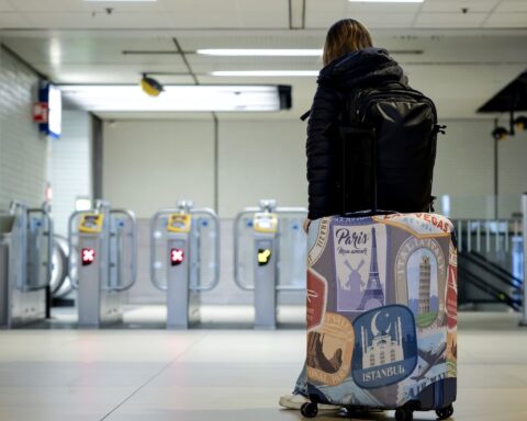 Reizigers 'weer de sjaak', eist NS-personeel te veel loon?