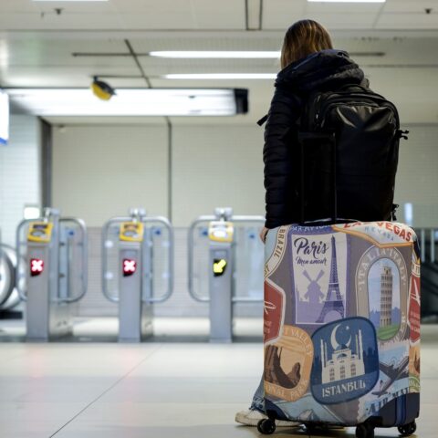 Reizigers 'weer de sjaak', eist NS-personeel te veel loon?