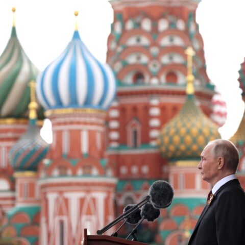 Russische banken waarschuwen voor naderende schuldencrisis te midden van oorlogsinspanningen