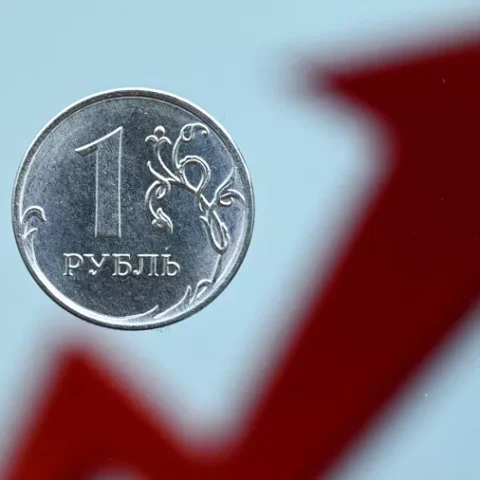 Sterke roebel, zwakke schatkist: hoe Rusland minder verdient aan dure olie