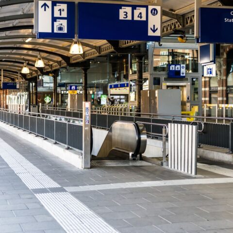 Treinstaking dinsdag gaat door, geen treinen in Noord-Holland en Oost-Nederland