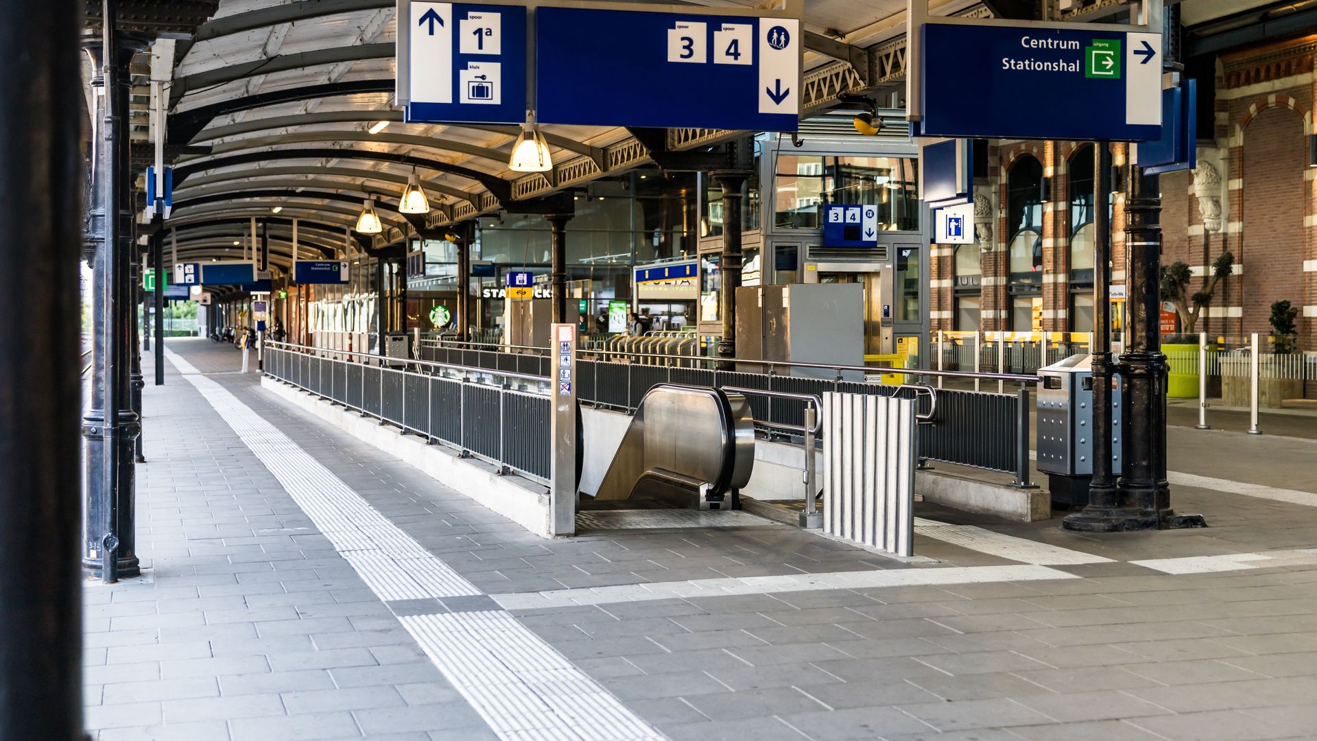 Treinstaking dinsdag gaat door, geen treinen in Noord-Holland en Oost-Nederland