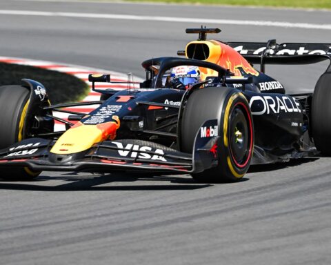 Verstappen tweede in GP Canada achter Russell, Norris crasht vlak voor finish