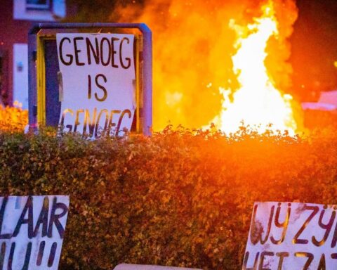 Coevorden zwicht voor gewelddadig protest, 'kunnen vluchtelingen geen veilig huis bieden'