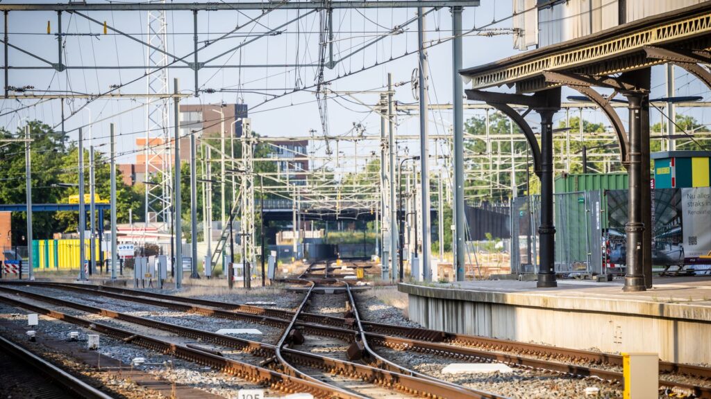 Grootste spoorvakbonden tegen cao-voorstel NS, mogelijk nieuwe stakingen