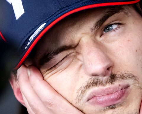 Hoe Verstappens crew gokte en verloor op Silverstone: 'Weer pakte heel anders uit'