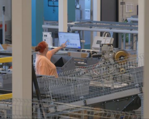 Kwakkelende webwinkel Wehkamp schrapt opnieuw banen