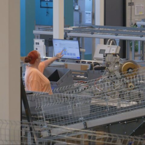 Kwakkelende webwinkel Wehkamp schrapt opnieuw banen
