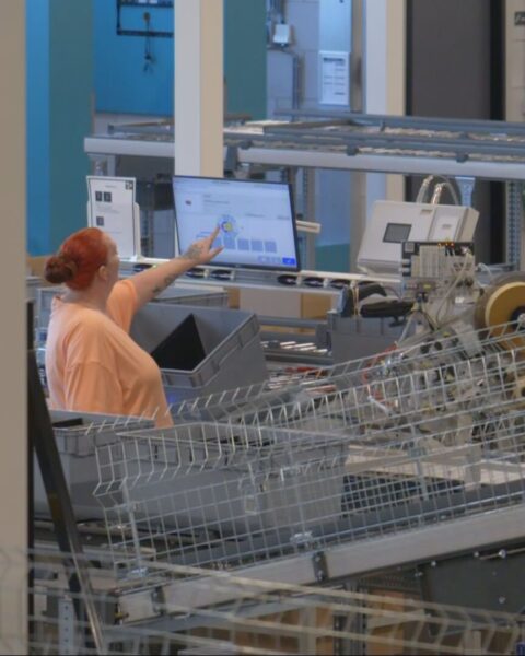 Kwakkelende webwinkel Wehkamp schrapt opnieuw banen
