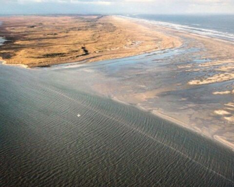 Omstreden stroomkabel bij Schiermonnikoog komt er toch, 'op z'n minst kortzichtig'