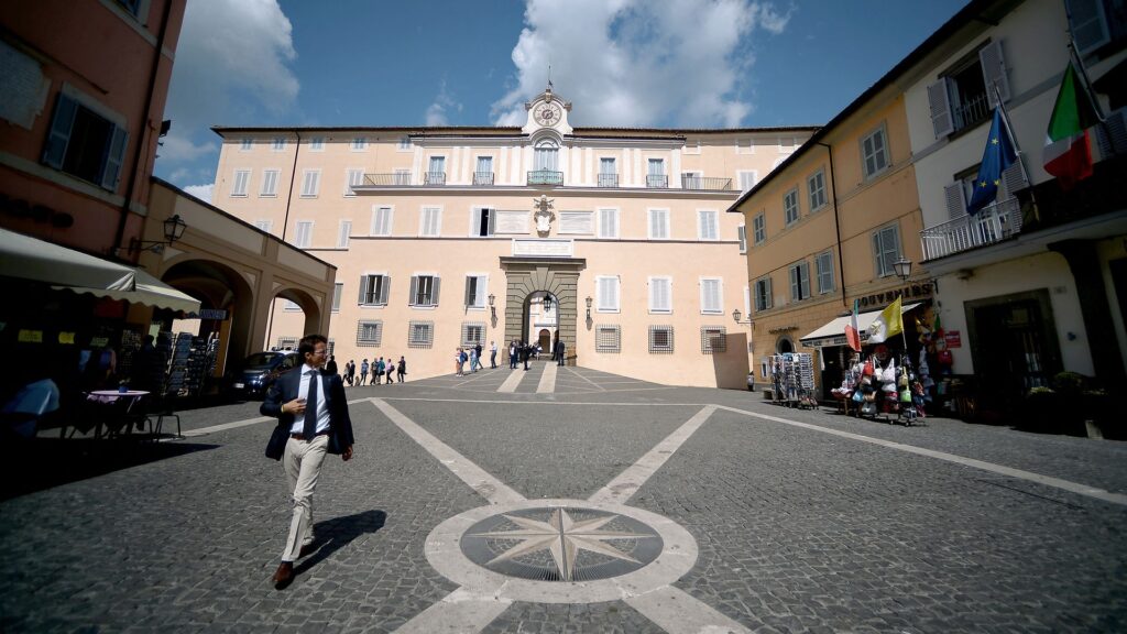 Paus Leo hervat traditie die Franciscus oversloeg: zomeren in Castel Gandolfo