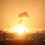 Russische aanval met 539 drones en raketten treft Kyiv zwaar: tientallen gewonden, branden in woonwijken