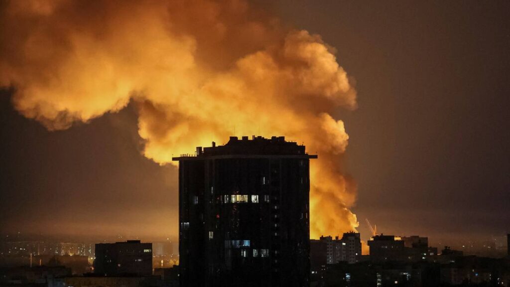 Russische raketaanval op Kyiv wordt geïnterpreteerd als reactie op Trumps vredesultimatum