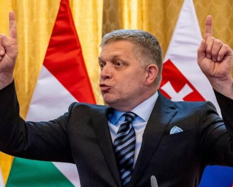 Slowaakse premier steunt oproep tot vergeving aan Rusland en blokkeert nieuw EU-sanctiepakket