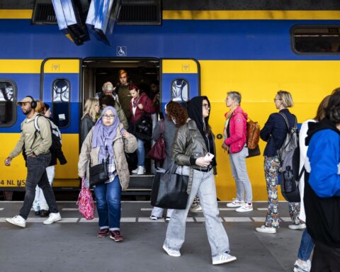 Treinkaartje komend jaar weer duurder, mogelijk 9 procent erbij